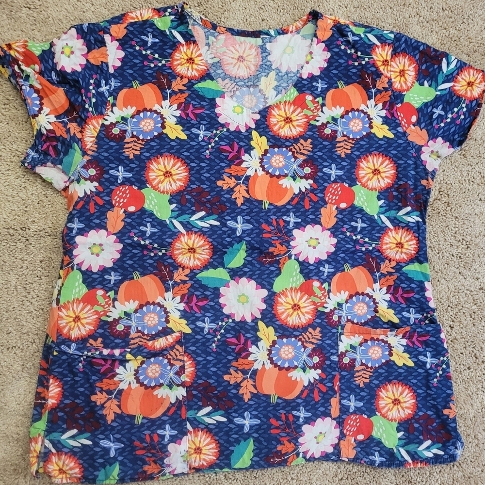 FREE w/purchase - Medical Women's Scrub Top